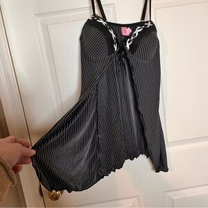 Open front pinstriped slinky lingerie size large black and white top and panty